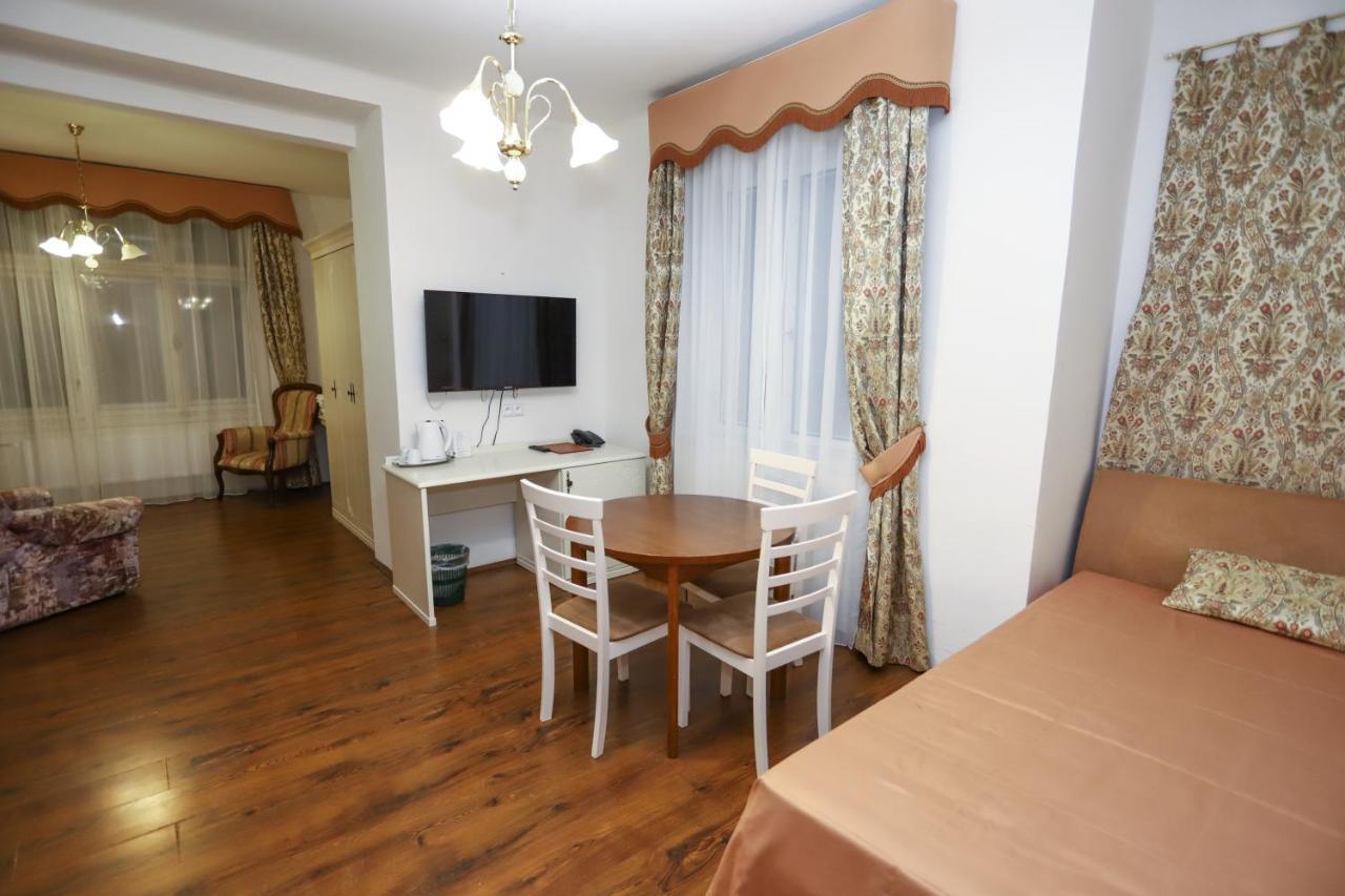 Zlaty Sloup Hotel Karlovy Vary Kültér fotó